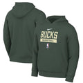 Milwaukee Bucks 2022/23 Nike Spotlight On-Court Practice Performance Pullover Hoodie